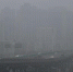 资料图：12月5日，石家庄市区笼罩在雾霾中。当日，河北省气象台继续发布霾红色预警信号 - 云南频道