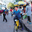 昆明交警：不满12岁 禁止骑共享单车上路 - 新闻频道