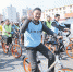 骑共享单车开新能源汽车 数百志愿者倡议环保出行 - 云南信息港