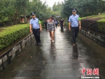 云南龙陵6人在烈士纪念碑前砸酒瓶、大小便将受处罚 - 云南频道