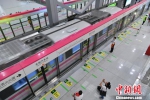 昆明地铁三号线及六号线一期载客试运营市民尝鲜齐点赞 - 云南频道