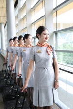 祥鹏航空乘务员获评“2017中国最美丽空姐” - 云南频道
