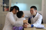 曲靖红会邀专家义诊 将救助57名先心病患儿 - 红十字会